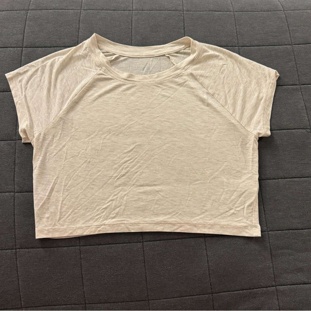 Aerie Tee Shirt Bundle! - Picture 4 of 5